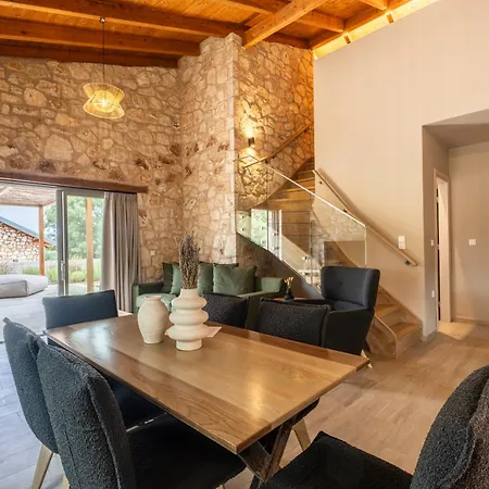 τilevoides Nisi Villa *