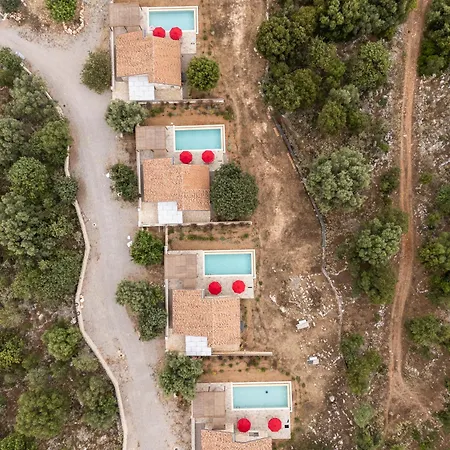 τilevoides Nisi Villa *