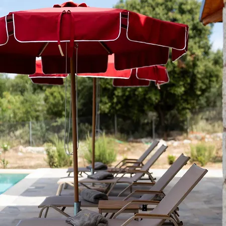 τilevoides Nisi Villa *